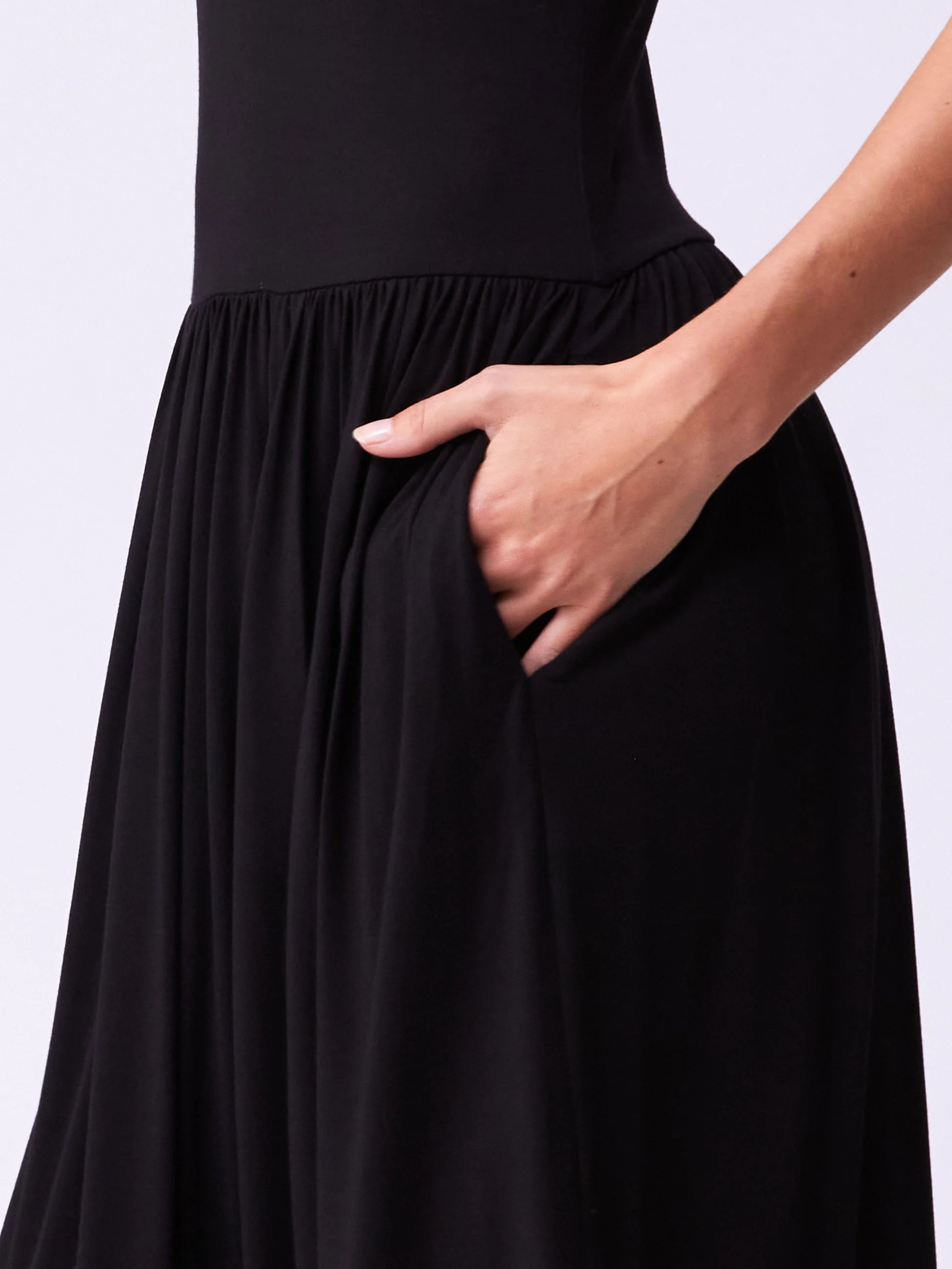 Essential Maxi Dress - Black - Image 4