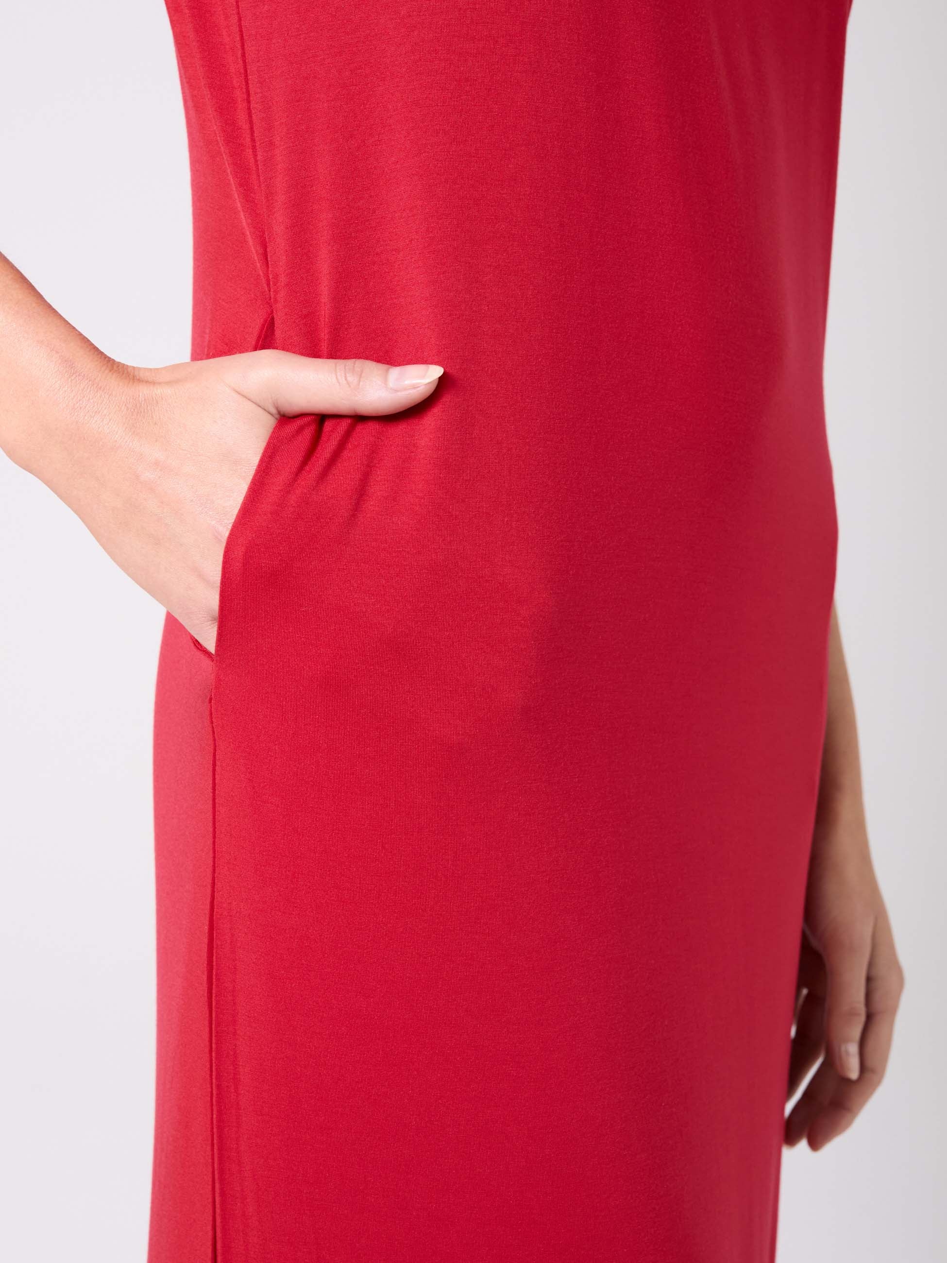 Everly V Neck Maxi  Dress - Cherry - Image 4