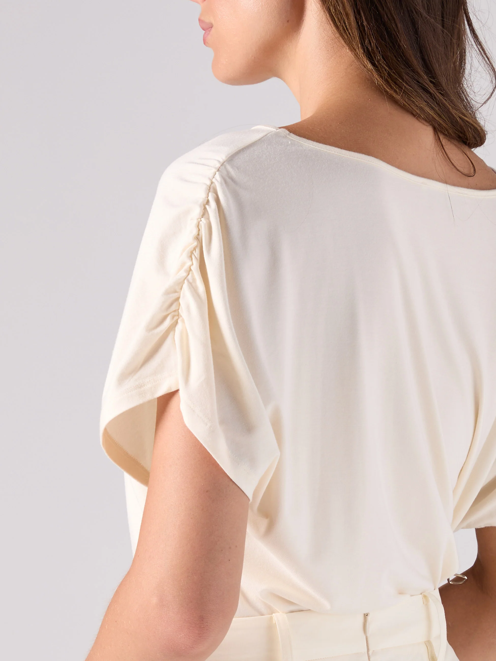 Rouch Sleeve Luxe Layer - Off White - Image 5